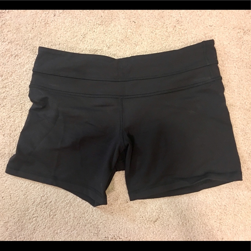 Lululemon groove shorts - Perfect condition!